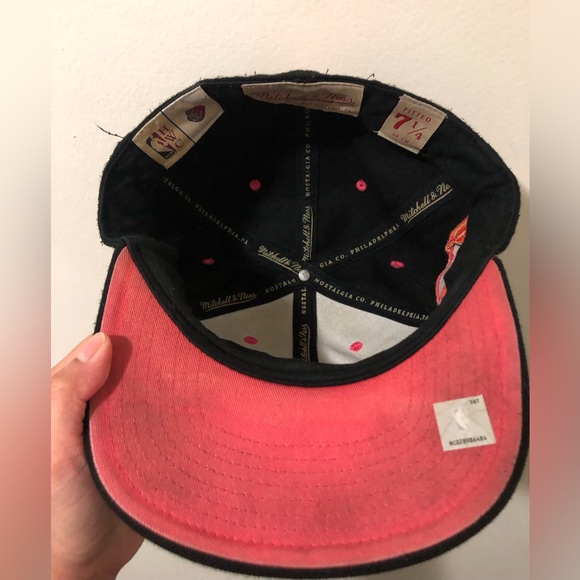 Mitchell & Ness Dynasty Toronto Raptors Hat - Picture 6 of 6